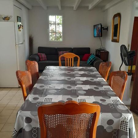 Maison Creole Chaleureuse Avec Stationnement Le Gosier  Dış mekan fotoğraf