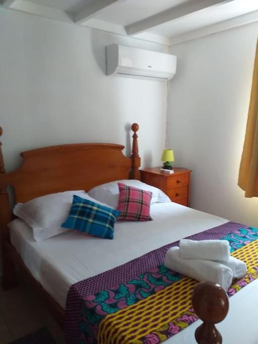 Maison Creole Chaleureuse Avec Stationnement Le Gosier  Dış mekan fotoğraf