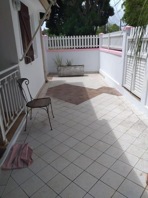 Maison Creole Chaleureuse Avec Stationnement Le Gosier  Dış mekan fotoğraf