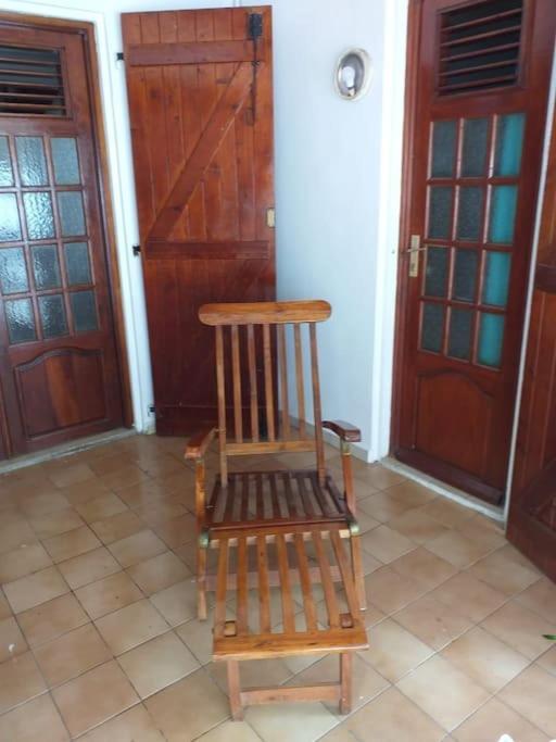 Maison Creole Chaleureuse Avec Stationnement Le Gosier  Dış mekan fotoğraf